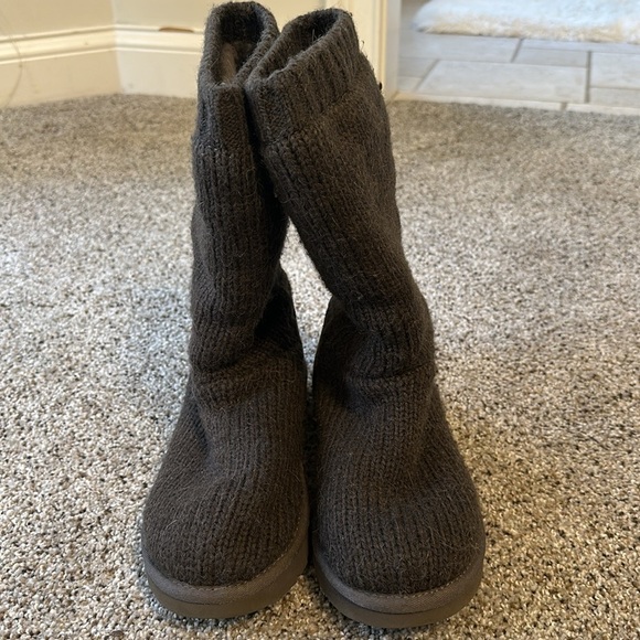UGG Sweater Boots, EUC, Mushroom Brown, Size 7 - Picture 4 of 8